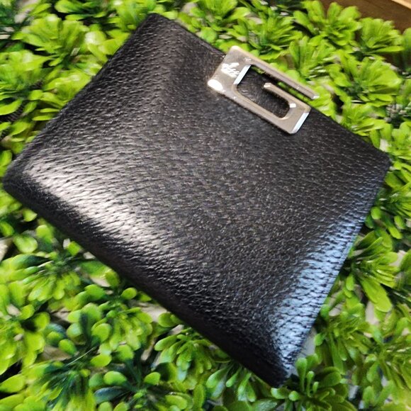 GUC Gucci G Clasp Compact Leather Wallet - Picture 2 of 16